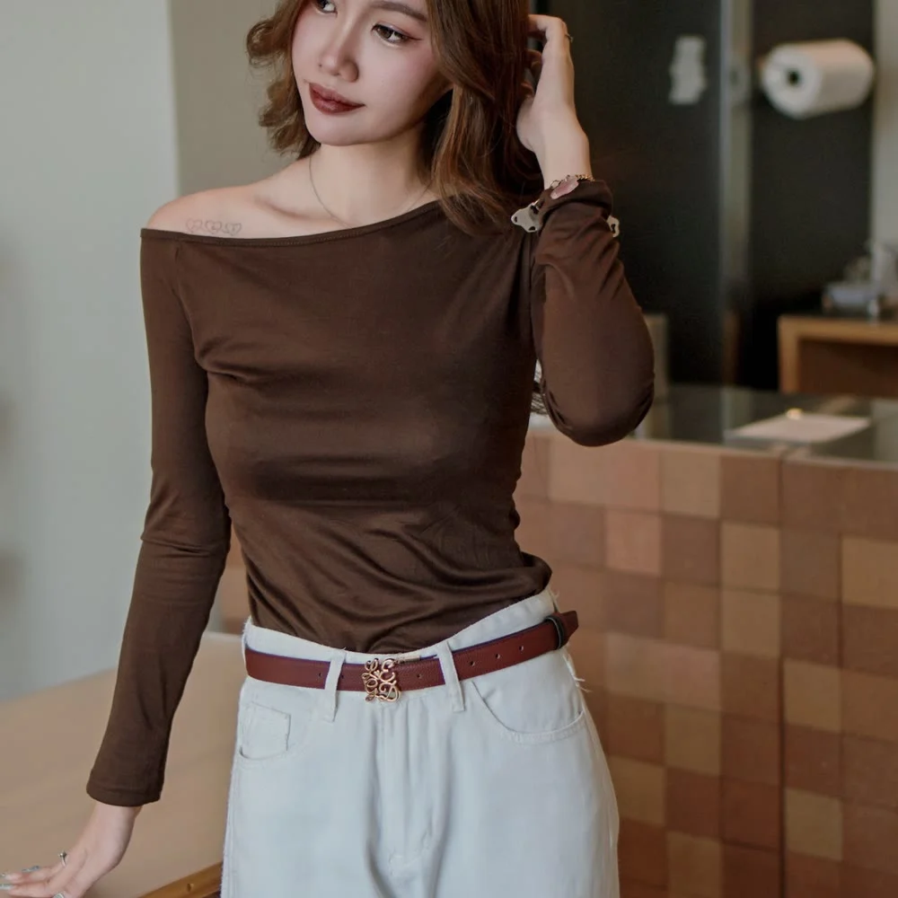 Lawrence reversible leather belt in Burgundy