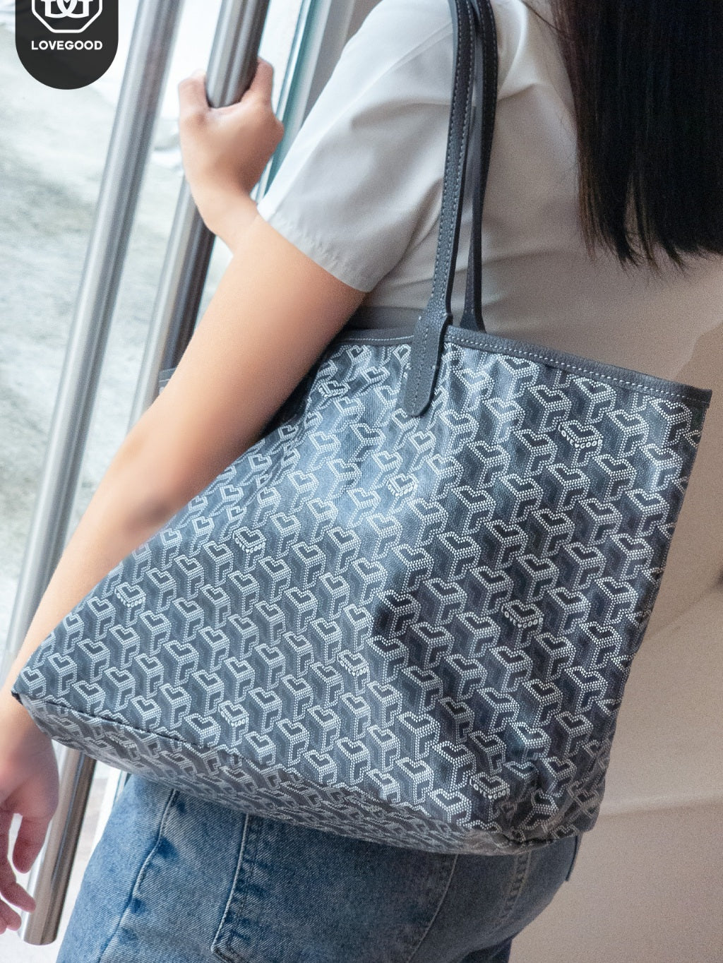 Sphere Grand Tote